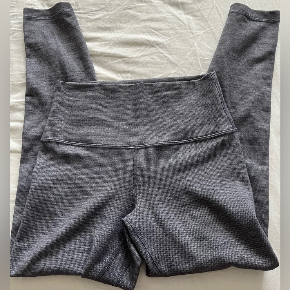 Lululemon Aligns 25” in Heather Grey